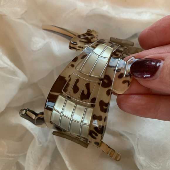 Unique acrylic arm bracelet. It’s a cross between a guitar and a alligator - Picture 6 of 10